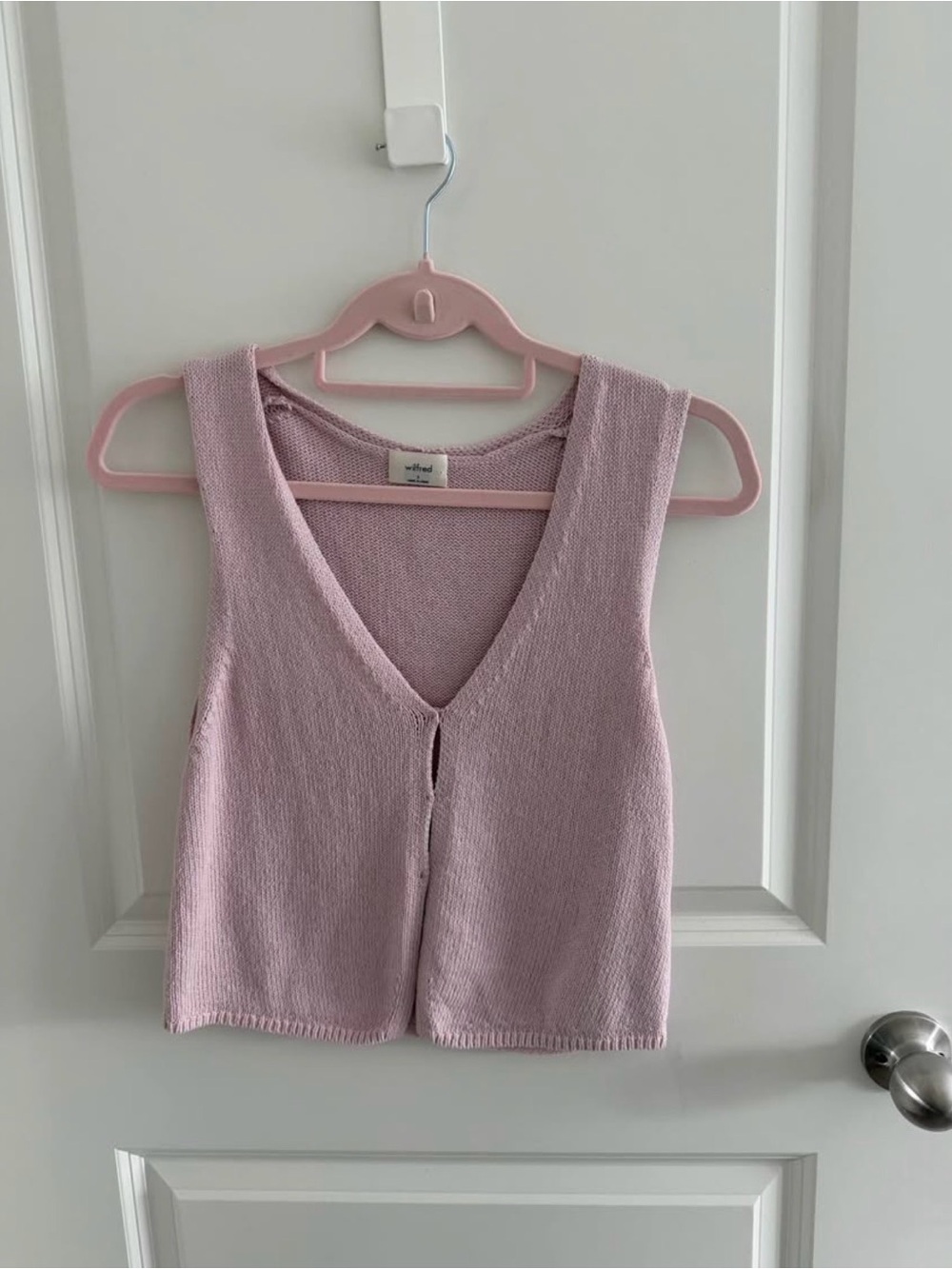 Aritzia Sleeveless V-Neck Knit Top - Light Mauve